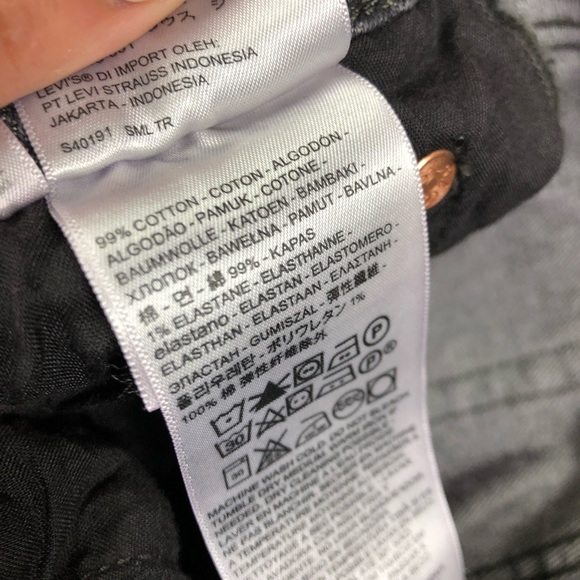 Levi’s Ribcage Straight Cropped Gray Jeans REVOLVE - Picture 5 of 8